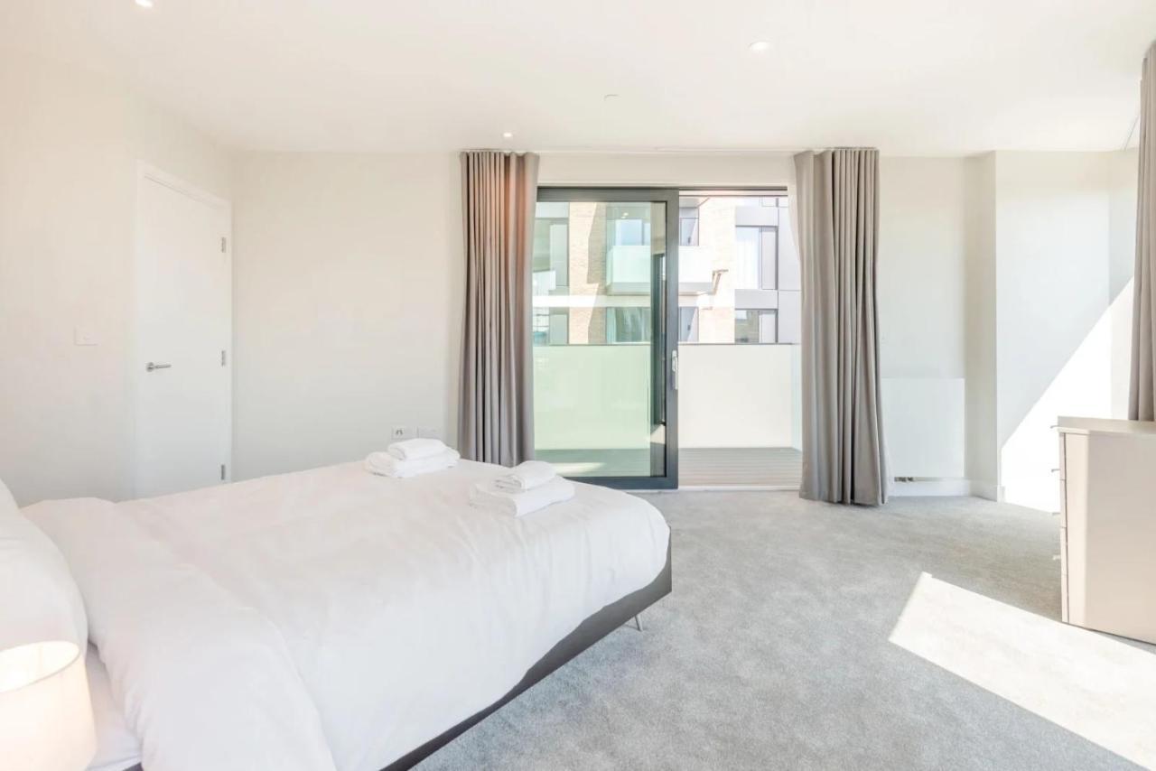Modern Apartments In Brentford 2 Minutes Walk From Kew Bridge Bagian luar foto