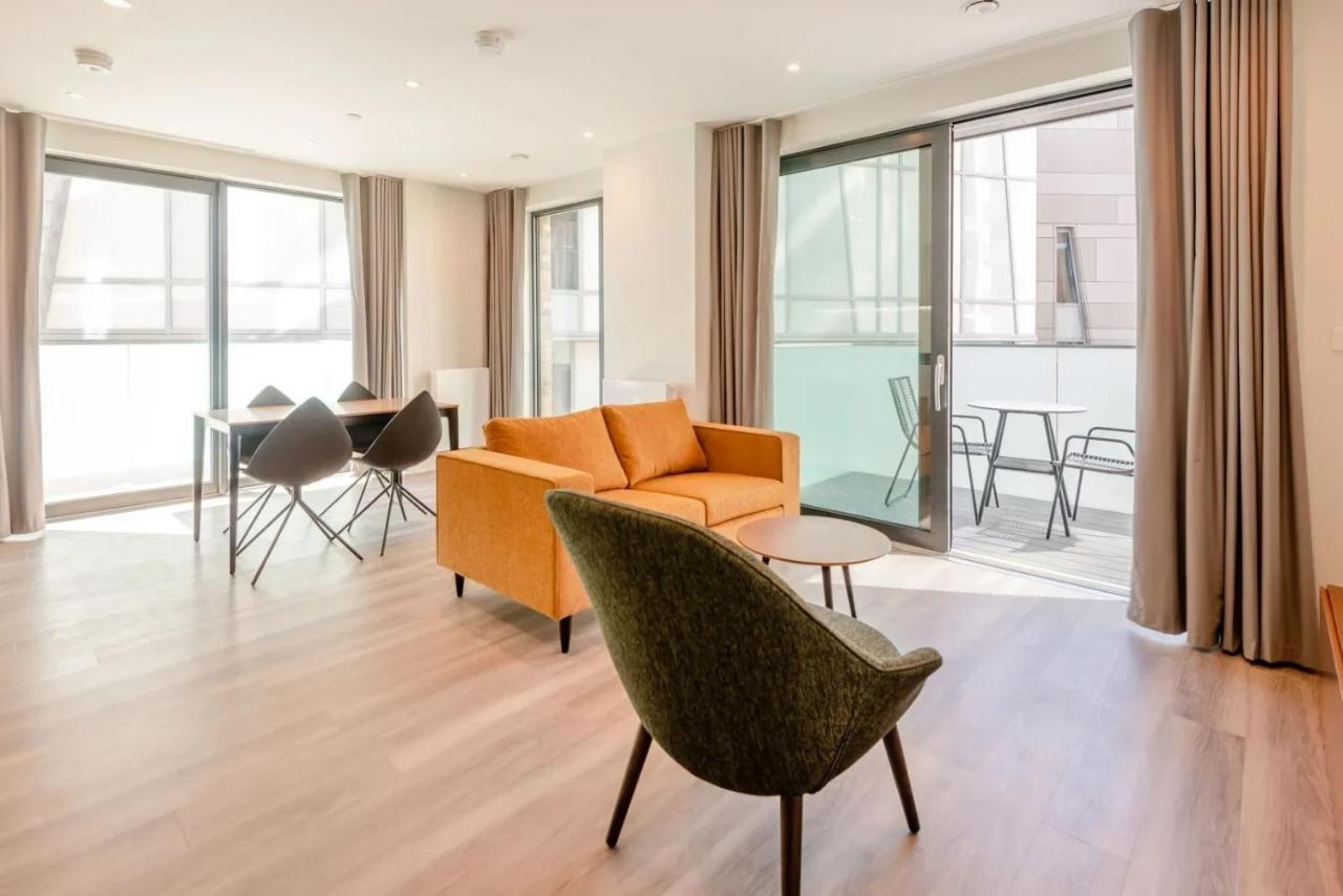 Modern Apartments In Brentford 2 Minutes Walk From Kew Bridge Bagian luar foto